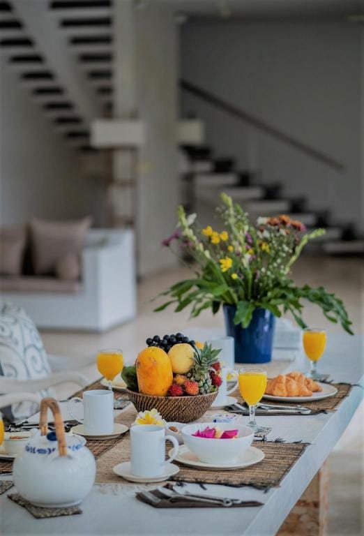 Royal 3 BR Private White Villa at Canggu #ZN Villa in North Kuta