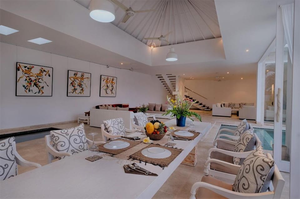 Royal 3 BR Private White Villa at Canggu #ZN Villa in North Kuta