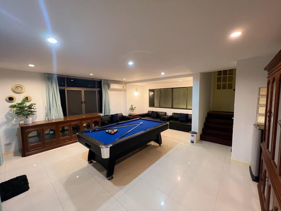 Sukhumvit 31 Sweet Home 7 beds - up to 12 guests Vacation rental in Bangkok