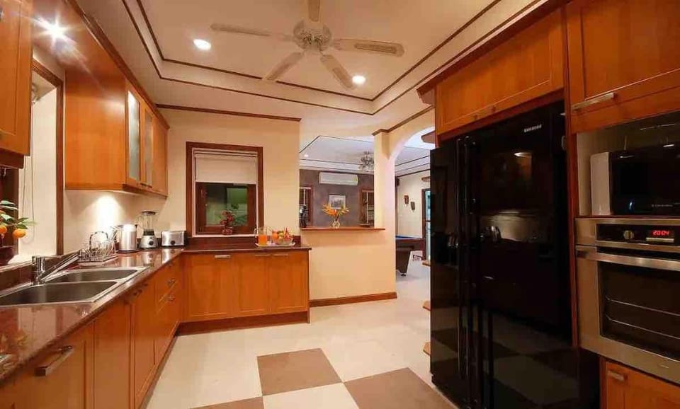 Four Bedroom Luxury Villa Chaweng SDV195  Vacation rental in Ko Samui