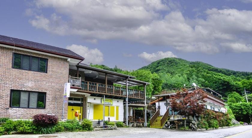 Gapyeong Sangol-Iyagi Pension Bed and Breakfast in Gyeonggi-do