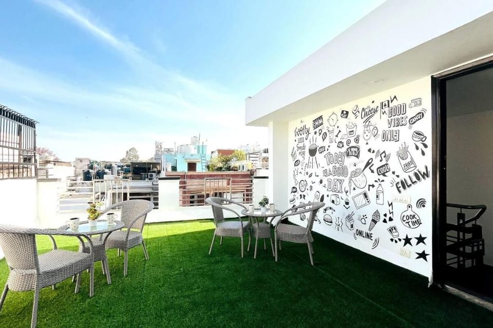 BluO 2BHK - M Block Mkt @ Greater Kailash Apartment in New Delhi