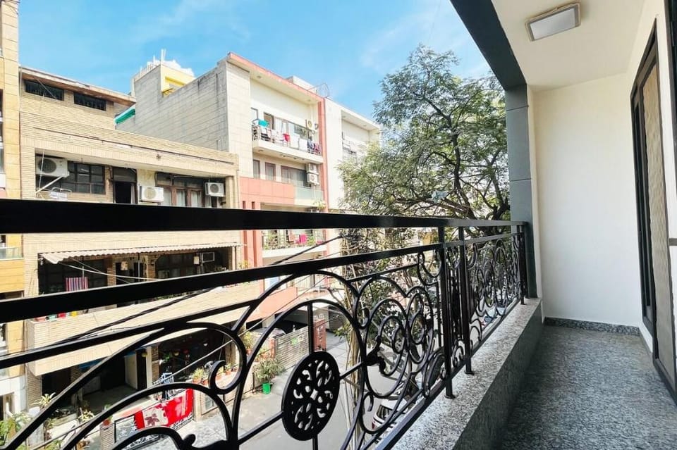 BluO 3BHK - M Block Market @ Greater Kailash Apartment in Delhi