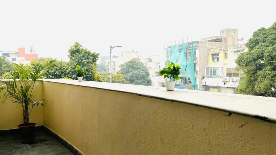 BluO 2BHK @ Greater Kailash | Lift Balcony Parking Apartment in New Delhi