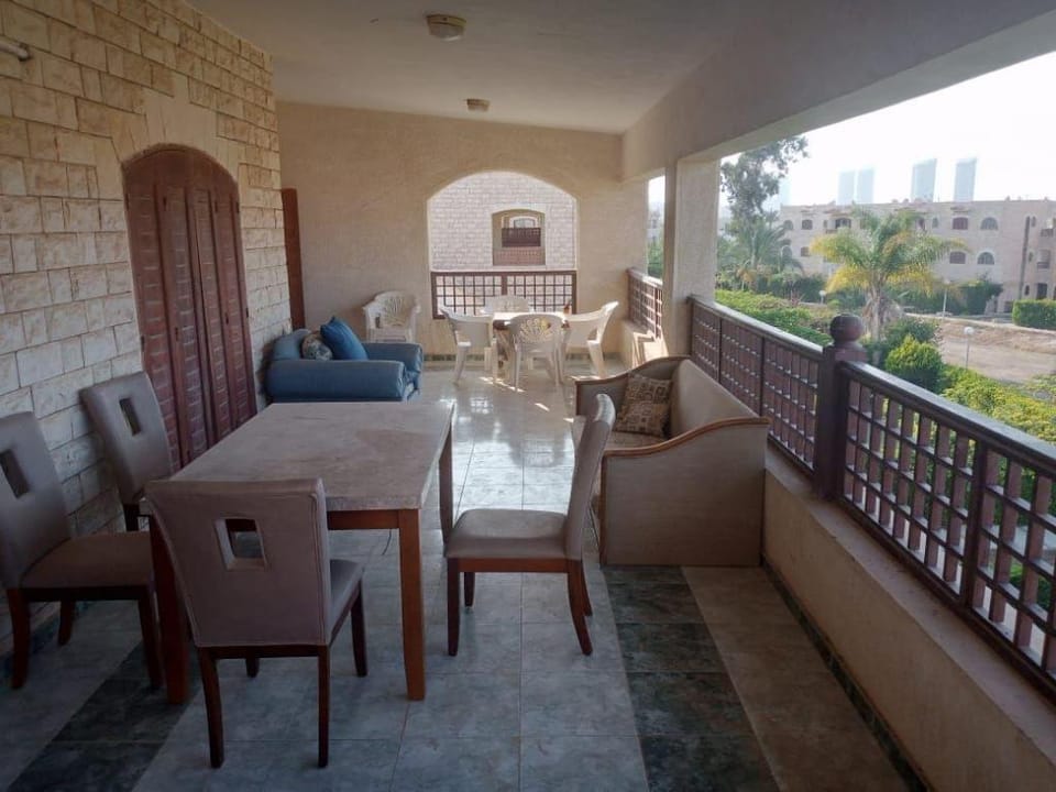 stunning Chalet at Marina - 6 Apartment in Alexandria