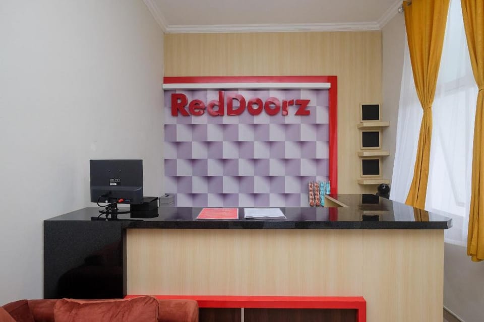 RedDoorz near Kawasan Bandara Ahmad Yani Semarang 2 Hotel in Indonesia
