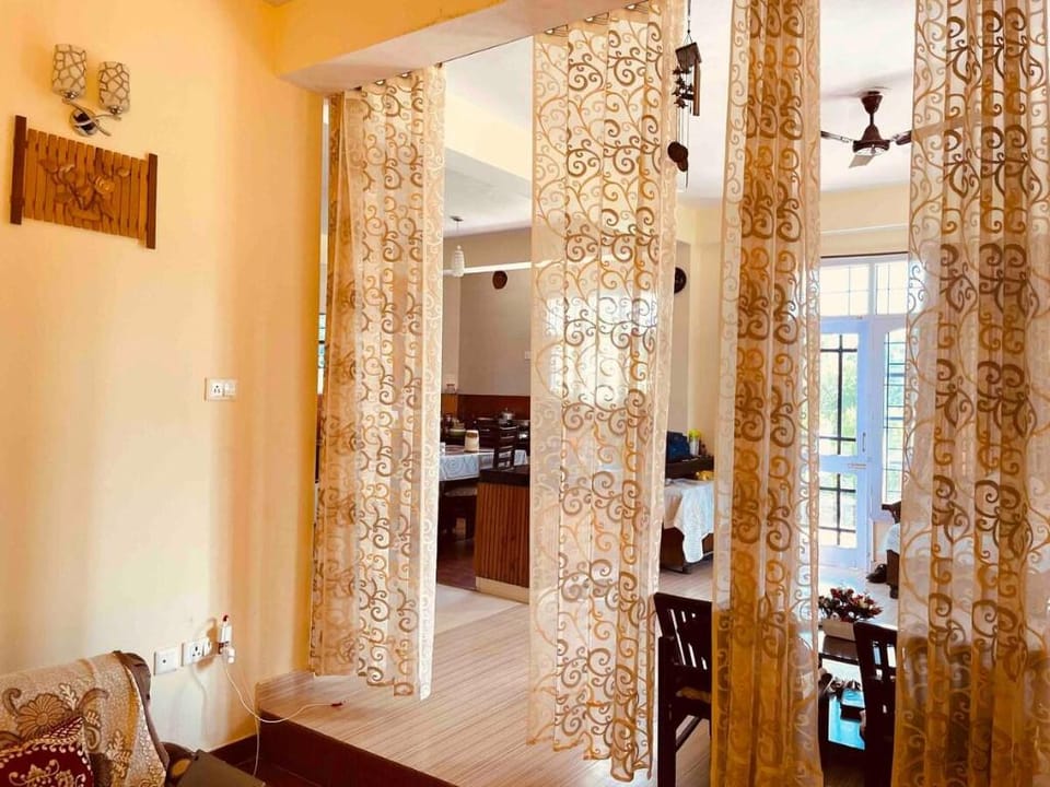 PineBreeze n BirdSong Cottage Shimla Vacation rental in Shimla
