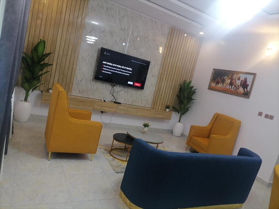 Lovely /beautiful well furnished vacation home.  Apartment in Lagos, Nigeria