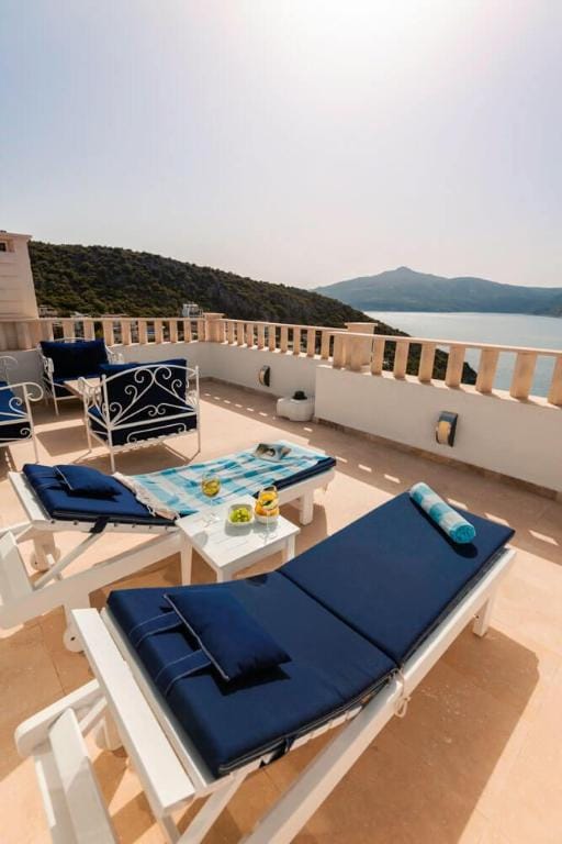 Kalkan 7 bedrooms Luxury Villa  infinity pool WIFI Villa in Kalkan Belediyesi