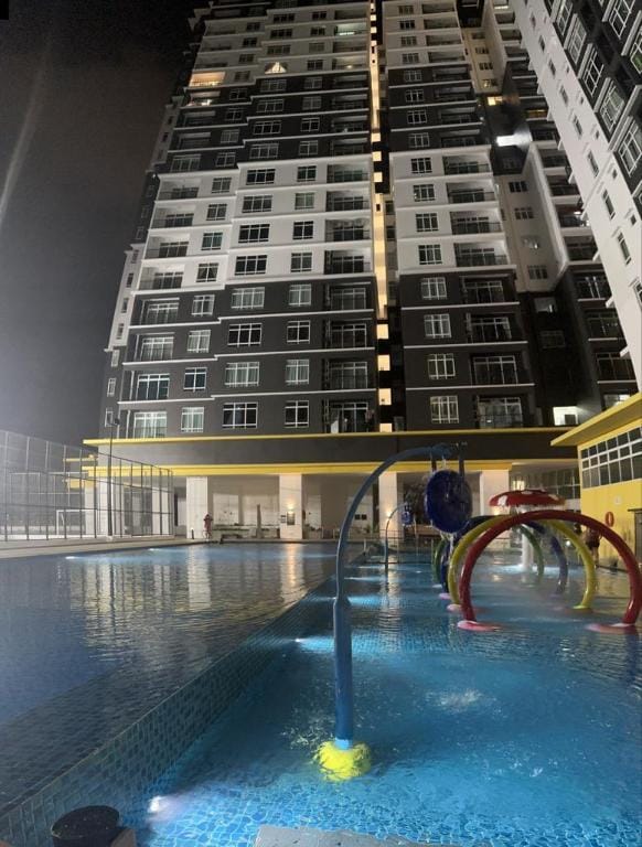 The Ambiance , Melaka l Town Area l Netflix l Wifi Apartment in Malacca