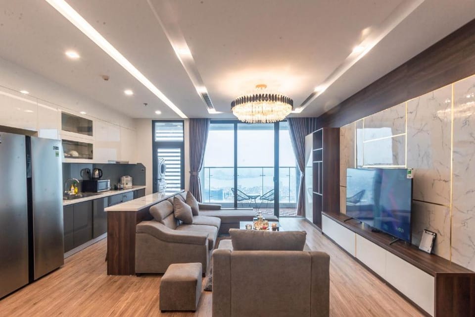 LeO Housing 3BR Vinhomes Metropolis in Ba Dinh Apartment in Hanoi