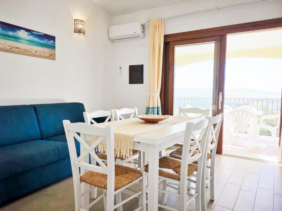 The Fantastic Residenza Badus 2-bedroom apartment sleeps 6child With Sea View Apartment in Sardinia