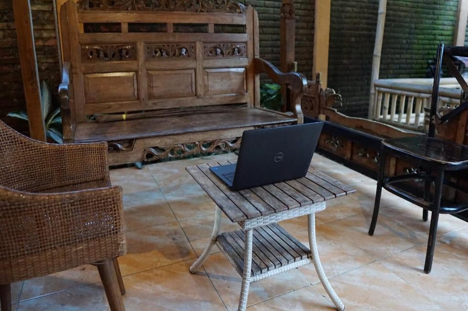 Hotel O Holy HomestayNearWisata Kopi Desa Tamansari Hotel in East Java