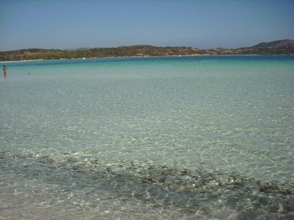 Stunning Residence Bouganvillage 2 Bedroom sleeps 6 child Apartment in Sardinia