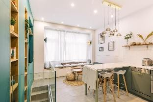 Charming Parisian Loft in Batignolles Apartment in Paris