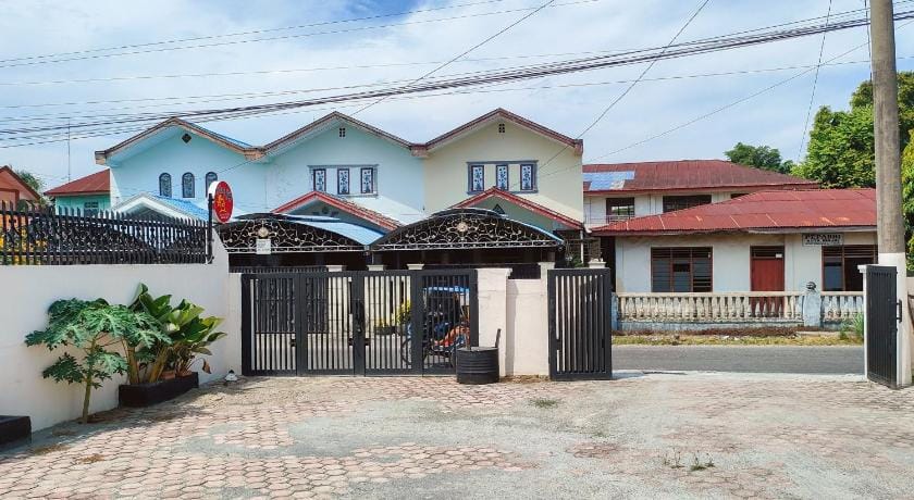 New Era Family Homestay Binjai Mitra RedDoorz Hotel in Indonesia