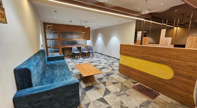 Hotel O Ravi Palace Hotel in Gujarat