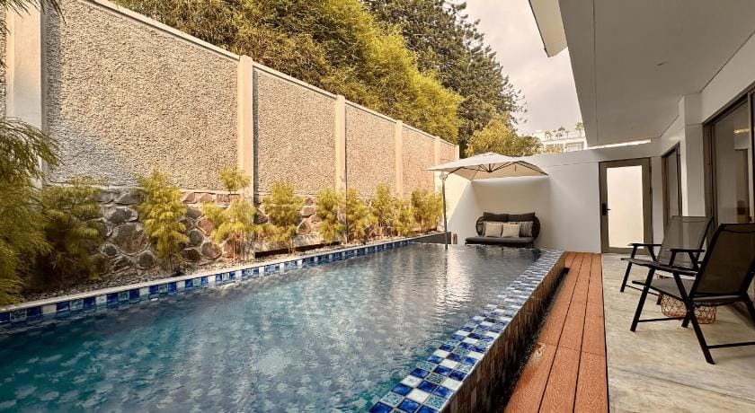 Bungalow Homes Bed and Breakfast in Bandung