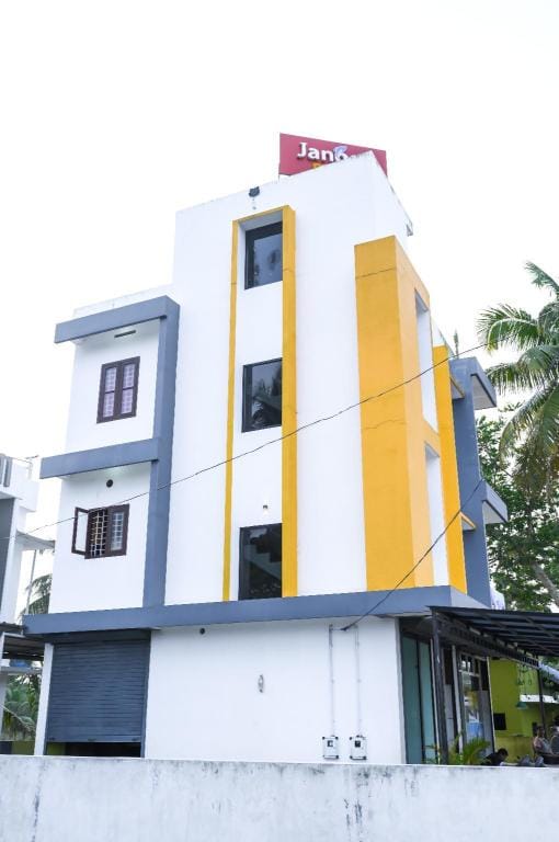 Janoos Homestay River side view Vacation rental in Kumarakom