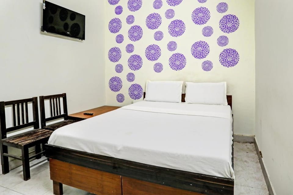 Hotel O by OYO Crown Hotel Hotel in Noida