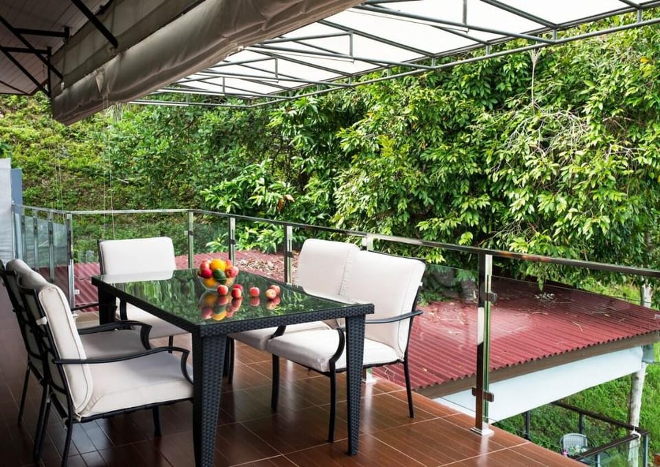 Krabi Mountain Top Villa Villa in Krabi Changwat