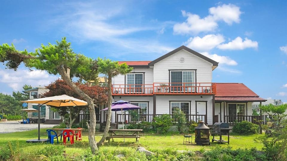 Taean Hagampo coastvalley pension Bed and Breakfast in South Korea