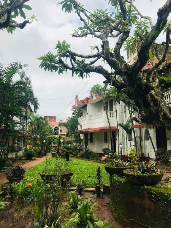 Entire 2 Bedroom Bungalow in Gated  Society Vacation rental in Lonavla