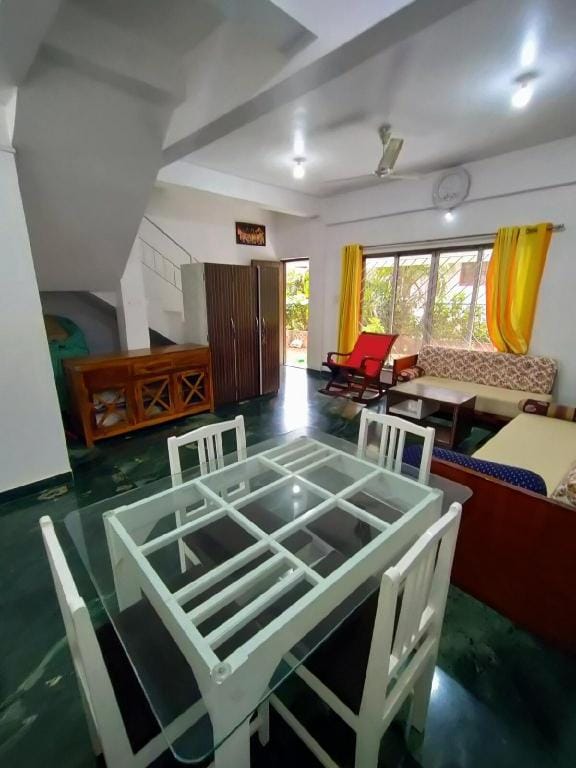 Entire 2 Bedroom Bungalow in Gated  Society Vacation rental in Lonavla