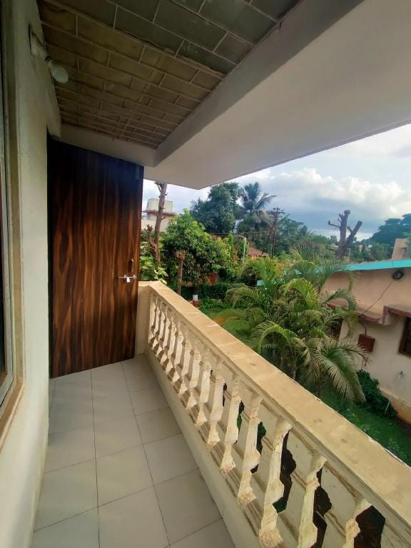 Entire 2 Bedroom Bungalow in Gated  Society Vacation rental in Lonavla