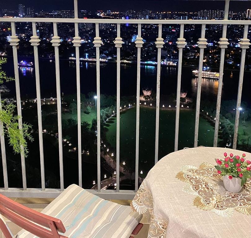 MARIS HOME căn hộ 4PN - Landmark 1 tầng 30 Apartment in Ho Chi Minh City