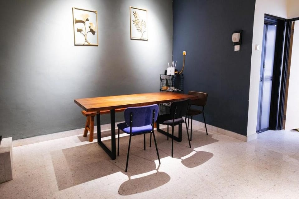 Cozy+Retro w/ boardgames_near LostWorld Tambun Vacation rental in Ipoh