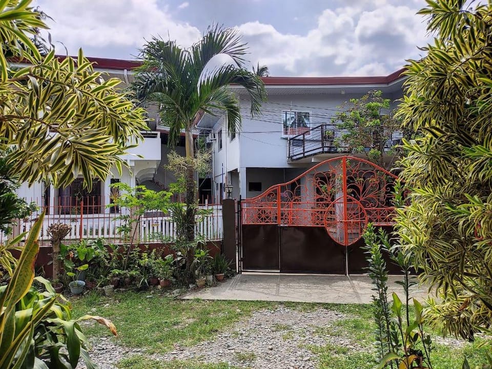 Riverside at Aninuan Accommodation and Food Vacation rental in Puerto Galera