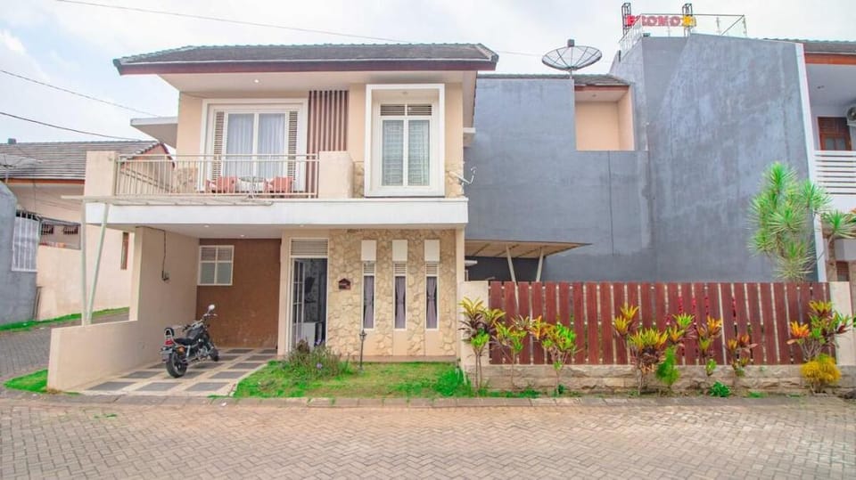 Villa Bromo 28 with Balcony Vacation rental in Batu