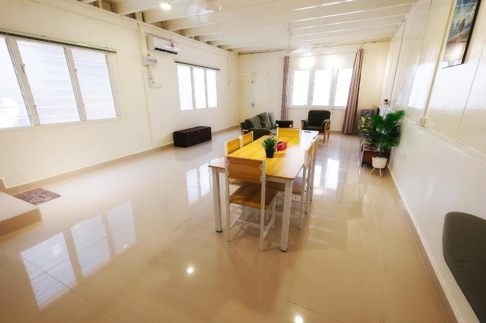 Lenggong Town-Retro, modern, monstera homestay Vacation rental in Kedah