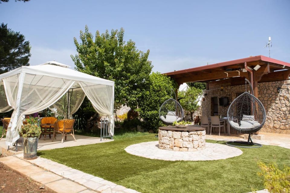 trullo nonna netta con piscina idromassaggio e area giochi Vacation rental in Province of Taranto