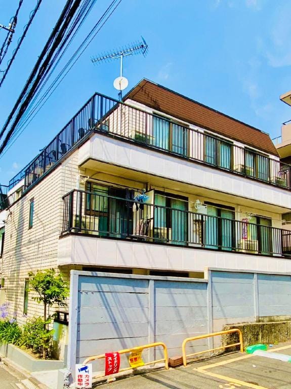 S105号房SHINOKUBO 距离新宿［歌舞伎町］步行10分钟JR山手线新大久保步行5分钟 Apartment in Shinjuku