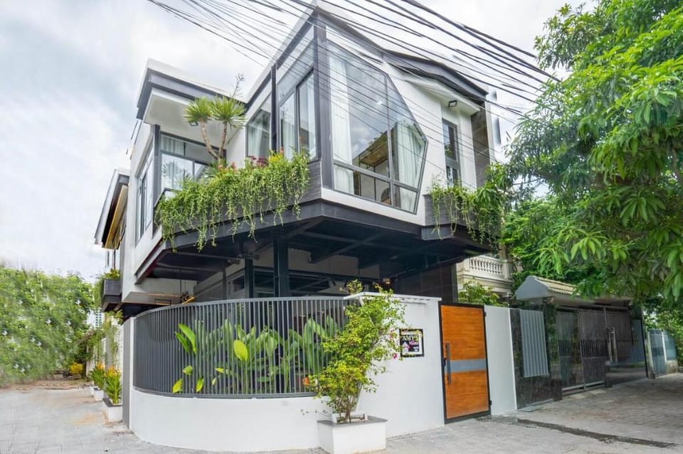 Amy Chill House 4 BRs - 6 mins walk to the beach. Villa in Da Nang