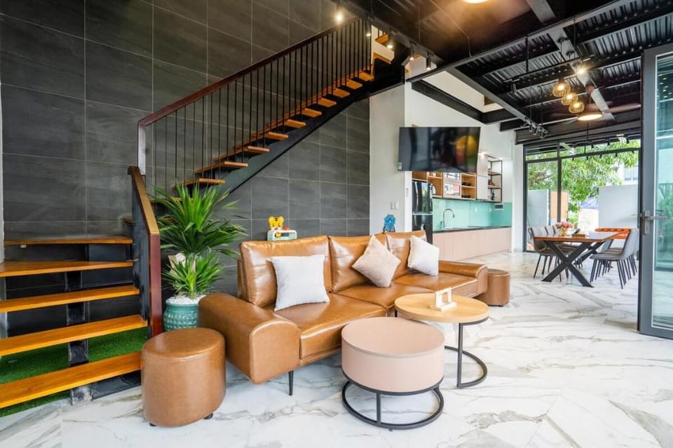 Amy Chill House 4 BRs - 6 mins walk to the beach. Villa in Da Nang
