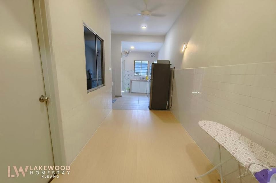 Lakewood~Muji~6pax (Neflix/Water Dispenser) Vacation rental in Johor