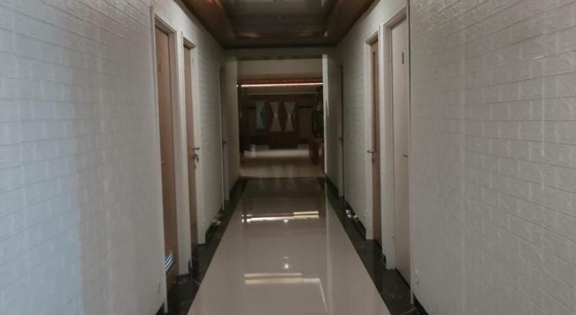 Cahaya Losmen Sragen Syariah Bed and Breakfast in East Java