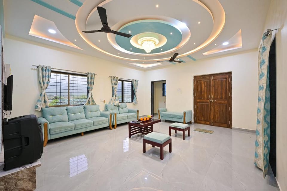 Stalian farm house Villa in Lonavla