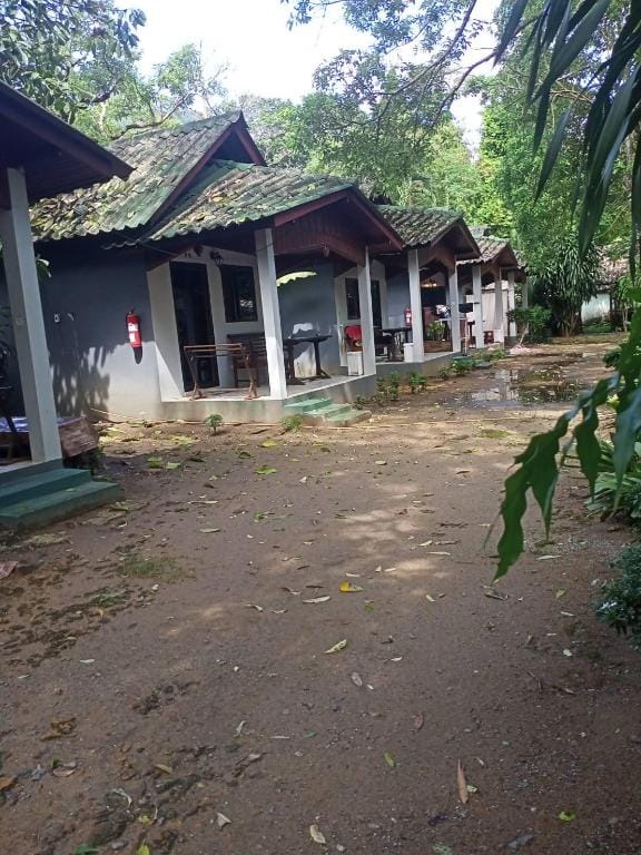 Maleeya garden guest house  Vacation rental in Ko Chang