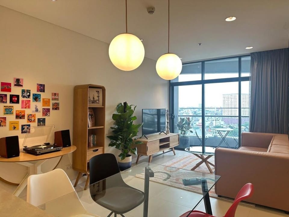 Fun Pop Art Pad + Vinyl near Downtown by Circadian Vacation rental in Ho Chi Minh City
