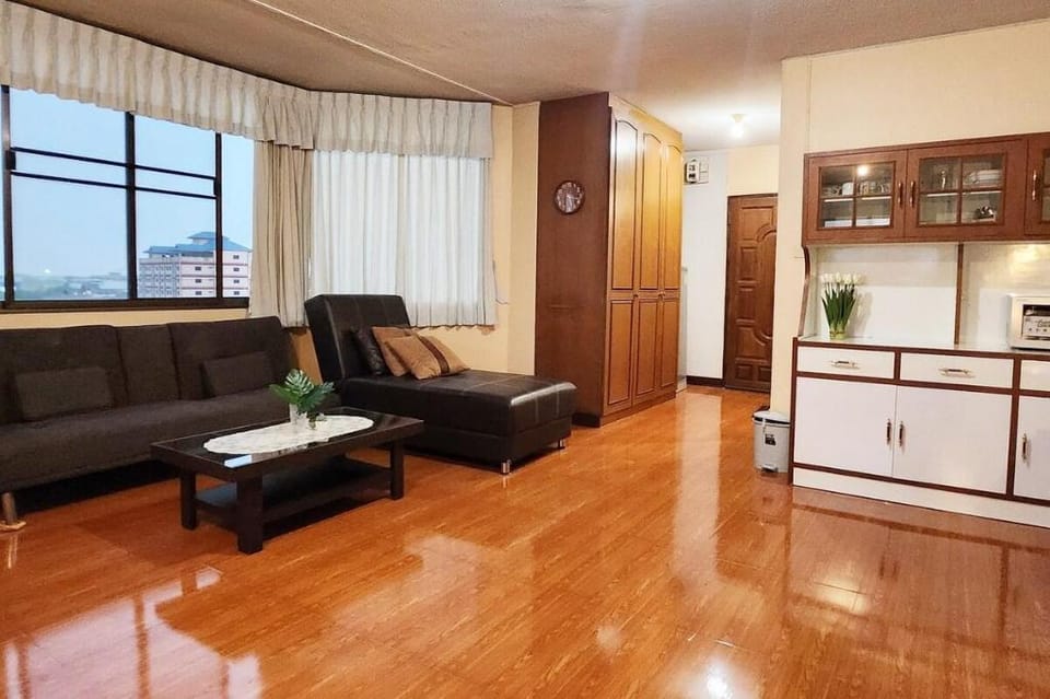 Great Location near Nimman, MAYA, CMU area Apartment in Chiang Mai