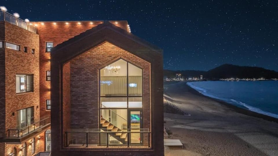 Pohang Sunrise Pool Villa Bed and Breakfast in South Korea