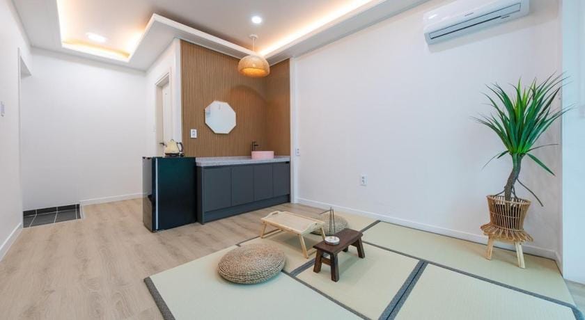 Gangneung Chunja Yeoinsook Bed and Breakfast in South Korea