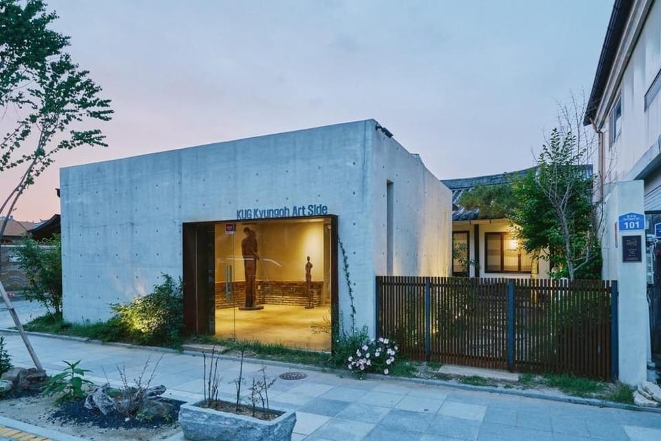 Geu Yeojane Jib Dokchae Pension Bed and Breakfast in South Korea