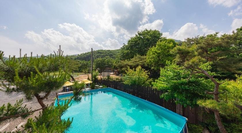 Yangpyeong Green Clover Bed and Breakfast in Gyeonggi-do