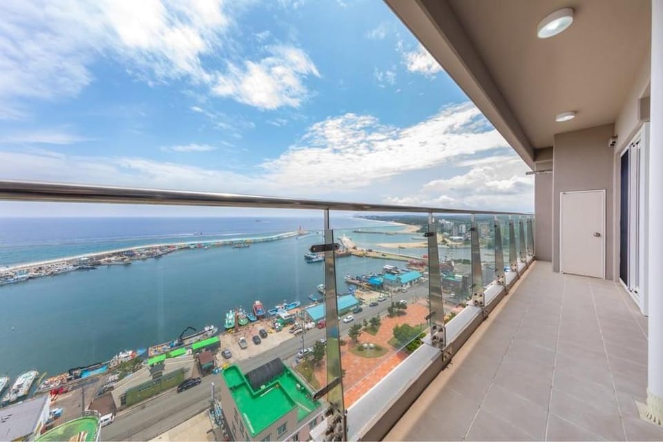 Gangneung The Gangneung Ocean Stay season6 Bed and Breakfast in South Korea
