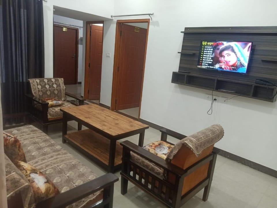 3BHK flat in midst of Varanasi  Apartment in Varanasi